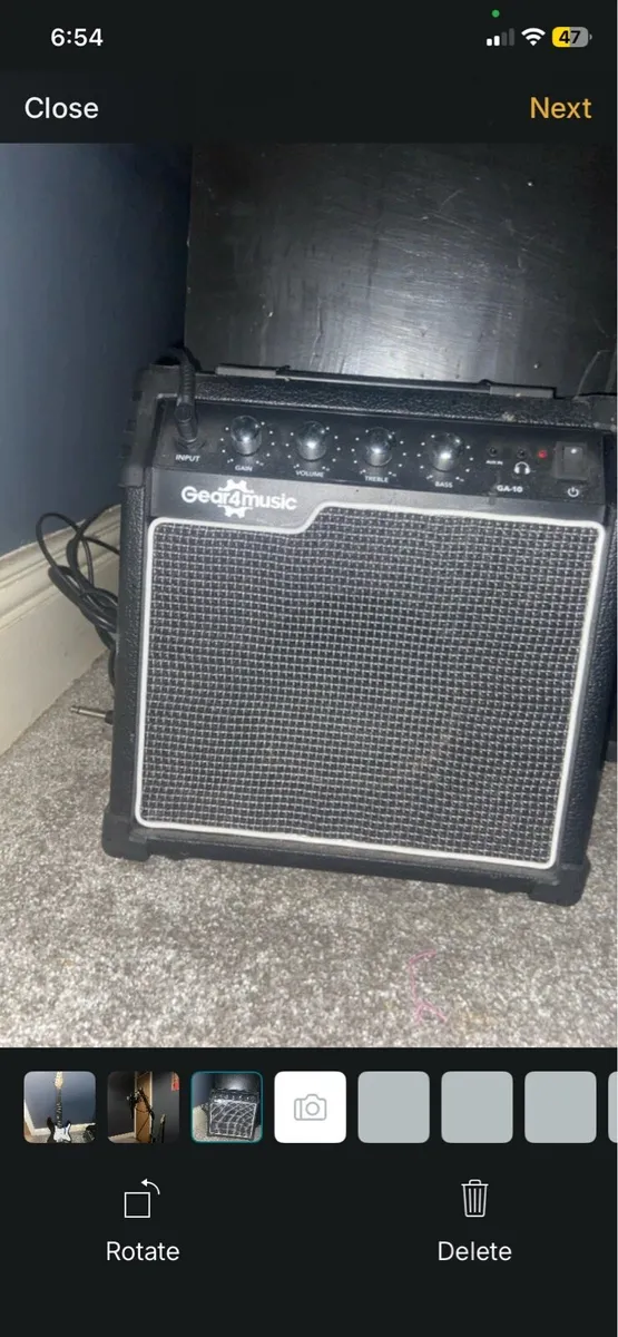 G4M 6 string Eletric Guitar w/Trust GXT Microphone - Image 3