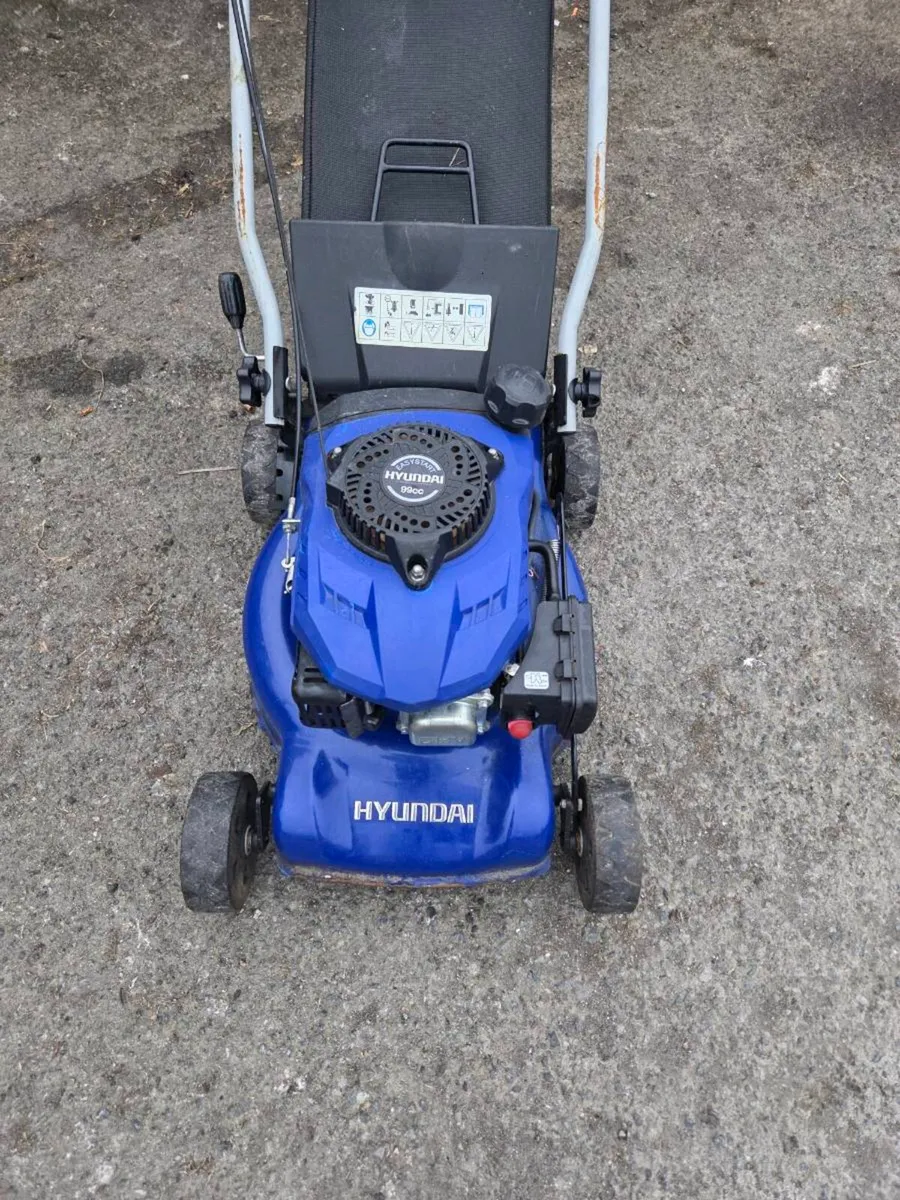 Hyundai lawnmover read add plz - Image 1