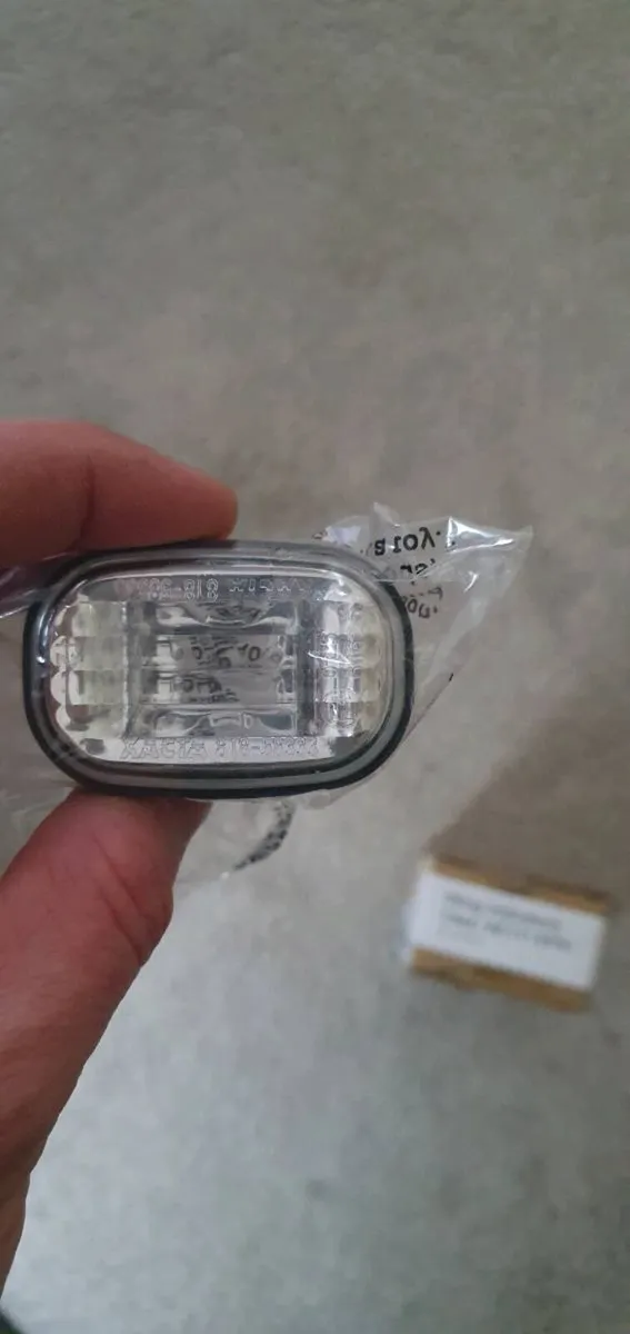 clear indicators, mud flaps, - Image 4