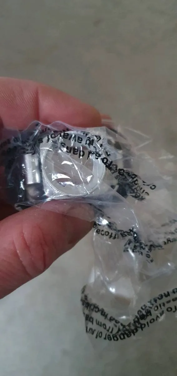 Red wheel nuts,  clear indicators, mud flaps, - Image 4