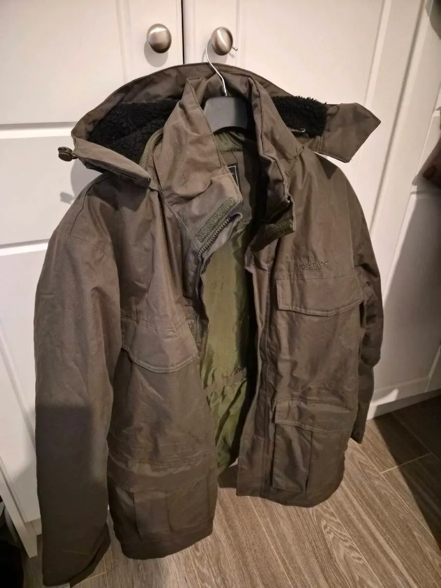 Regatta mens waterproof jacket - Image 1