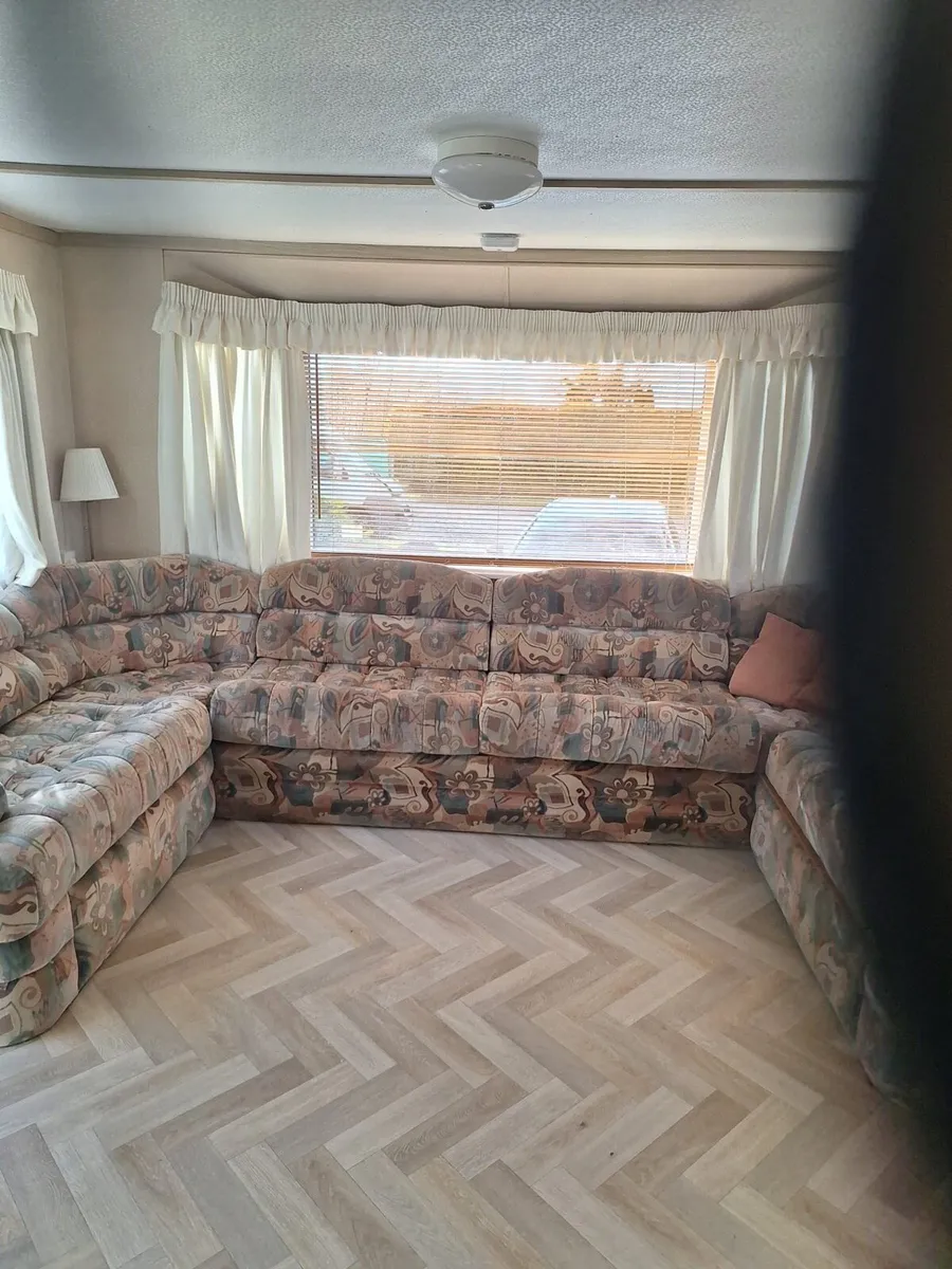 Mobile Home - Image 4