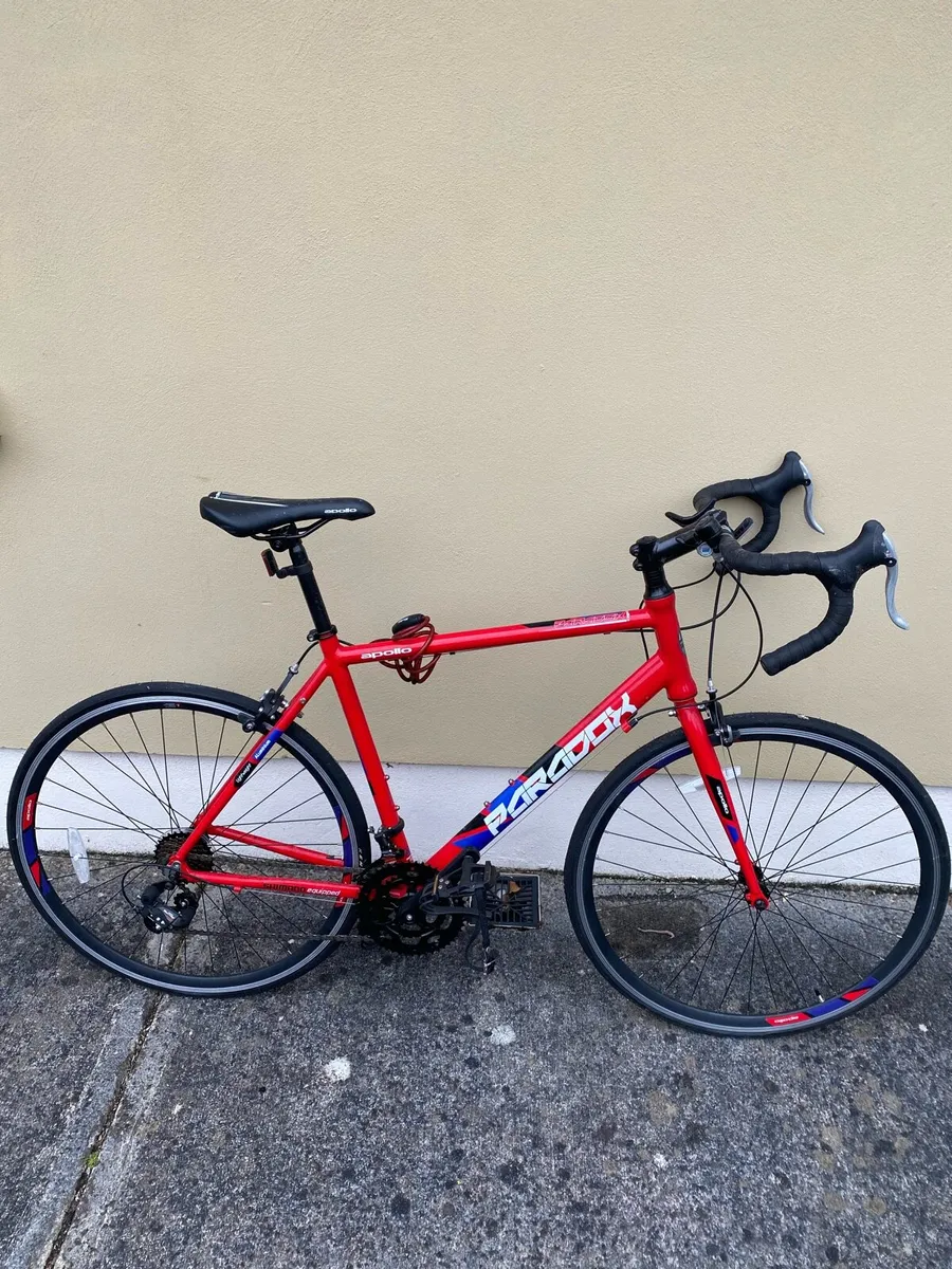 Road bike - Image 1