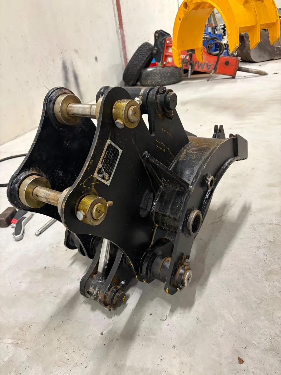 Hydraulic Grab for mini excavator - Image 1