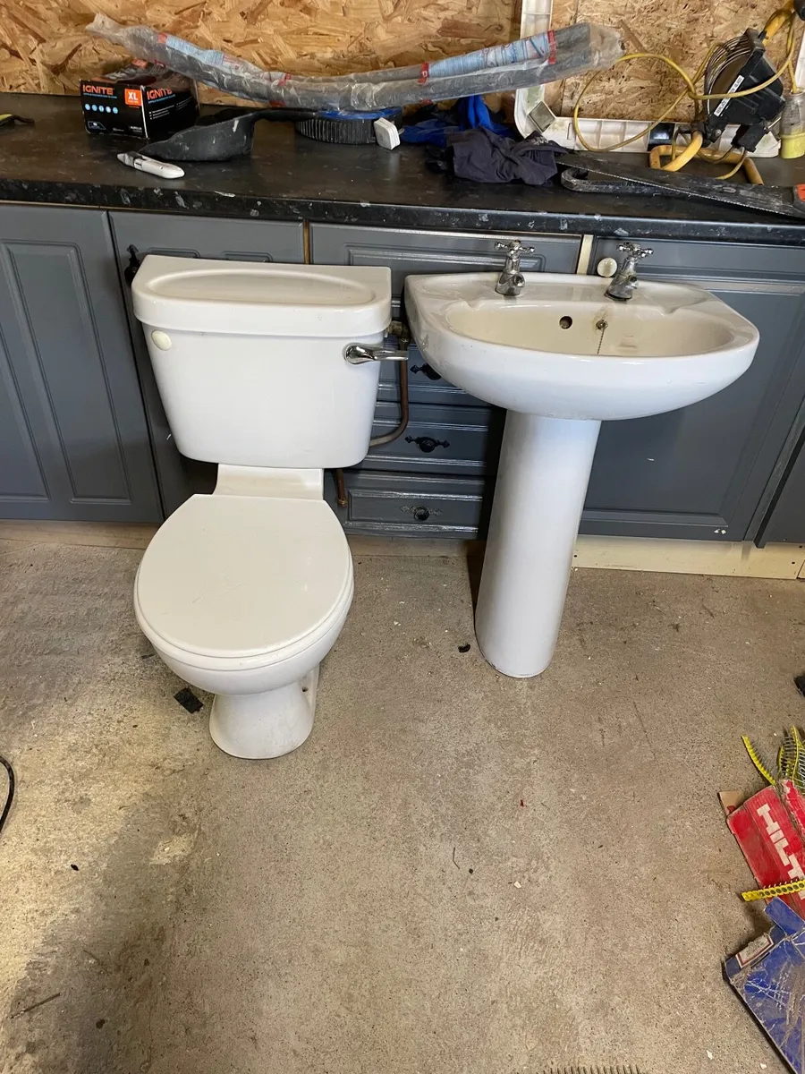 Toilet and sink - Image 1