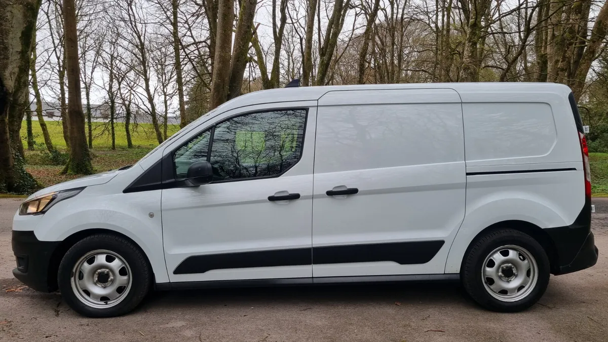 222 Ford Transit Connect 1.5Tdci Lwb No vat - Image 4