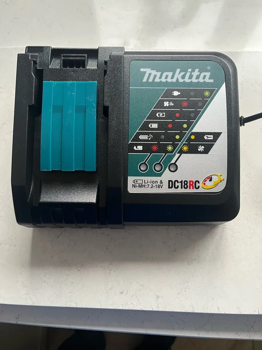 Makita Battery Charger