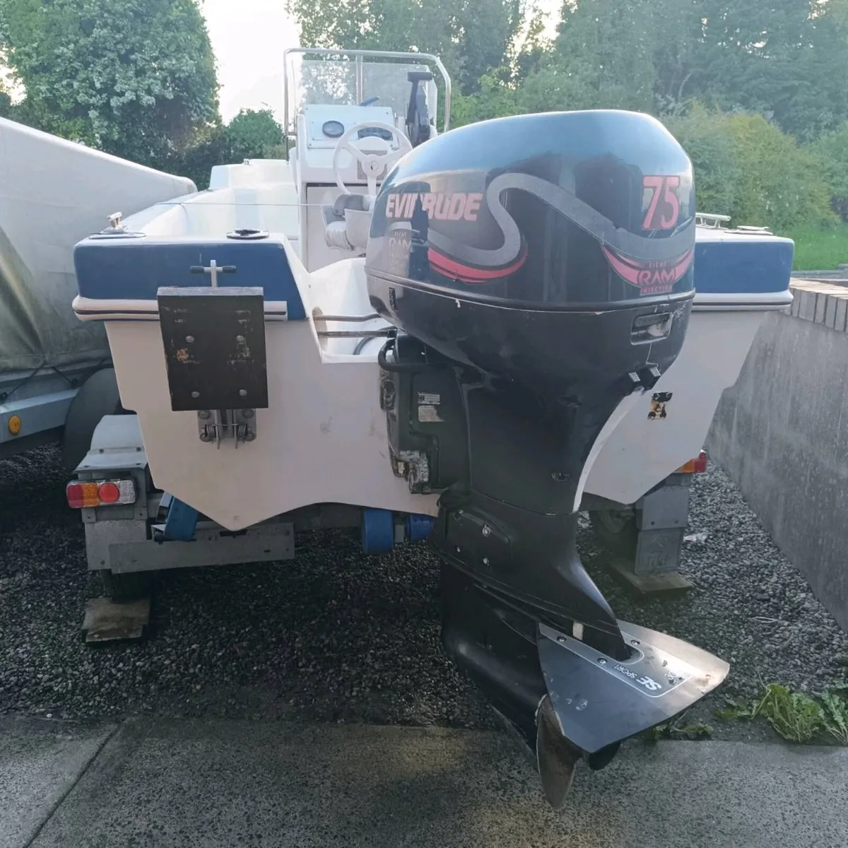Centre console boat 15ft - Image 1