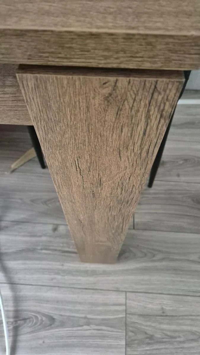 Kitchen table - Image 3