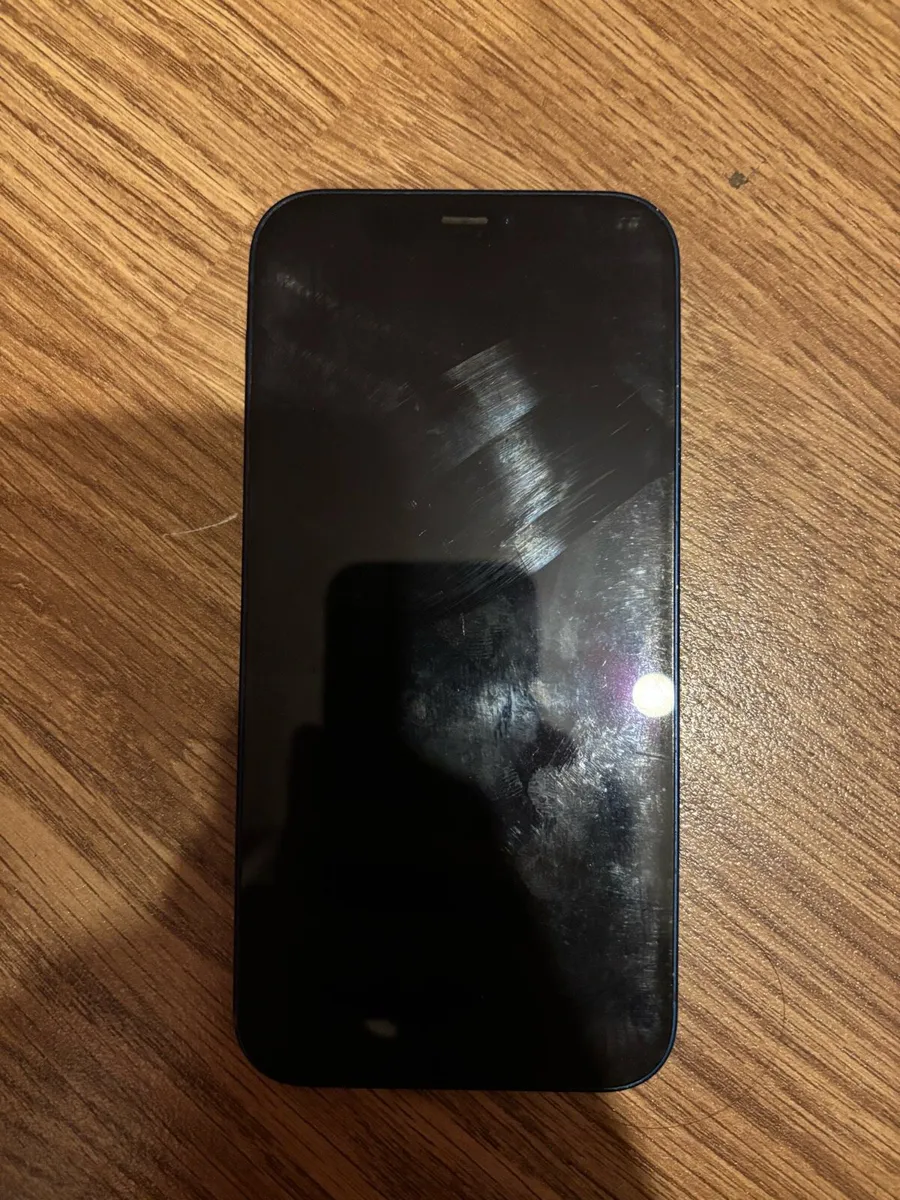 iPhone 12 - Image 2