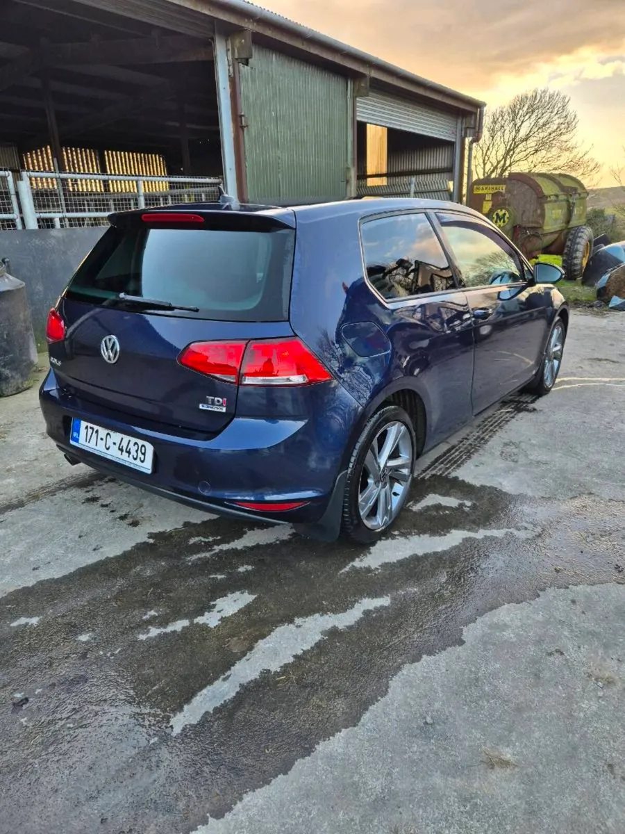 Volkswagen golf - Image 4