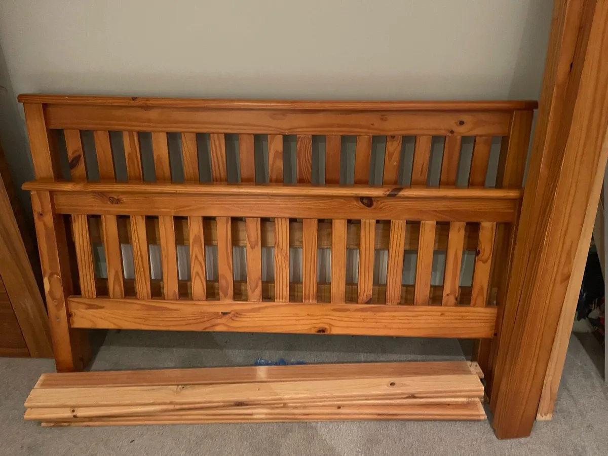Beautiful Very Solid 5 Ft Wooden King Size Bed - Image 2