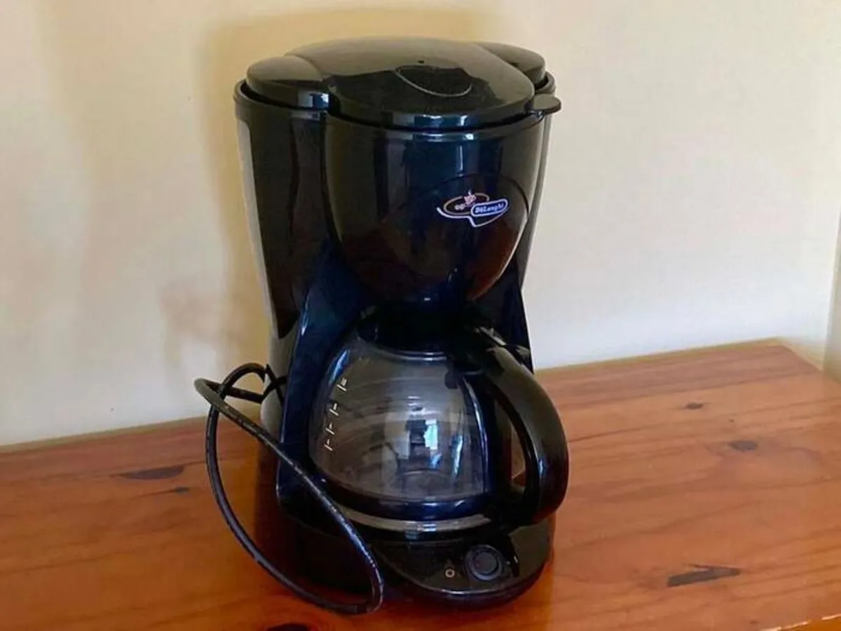 DeLonghi Coffee Machine | Excellent Condition - Image 2