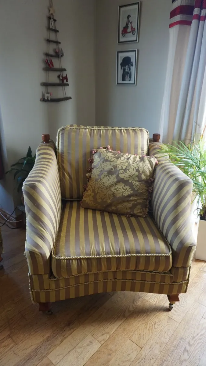 LUXURY Gold & Taupe Striped 3 Piece Suite Sofa - Image 3