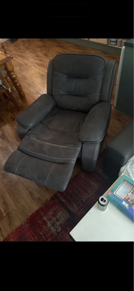 3 seater & 1 seater sofa/ armchair - Image 3