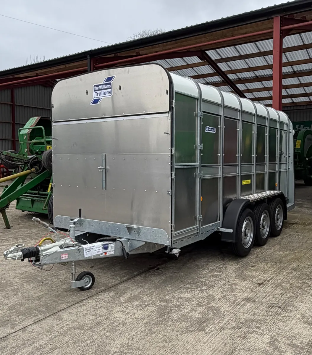 Ivor Williams 14ft cattle trailer