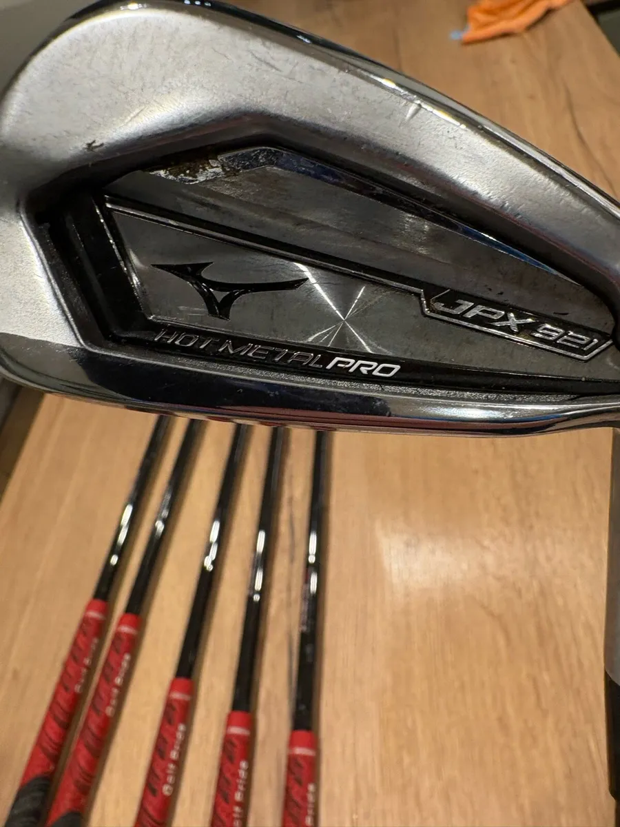 Golf Irons - Image 1
