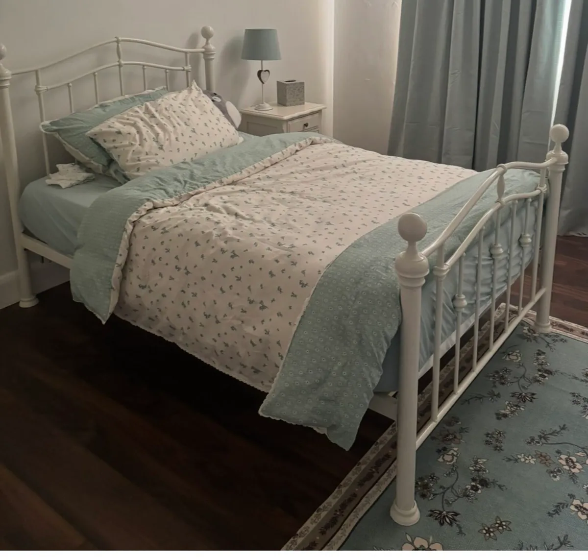 4ft Iron Frame Bed - Image 1