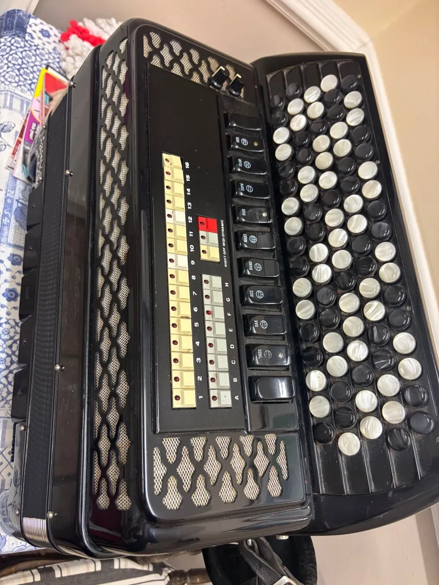 Accordion 5 Row - Image 1