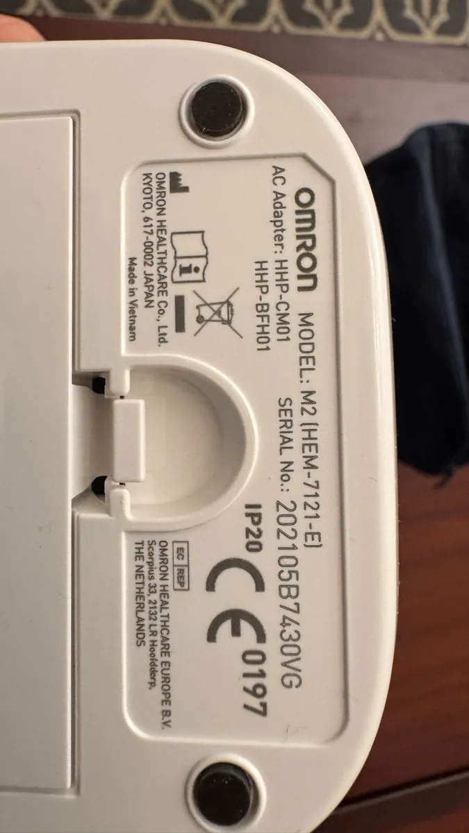 OMRON M2 blood pressure monitor - Image 2