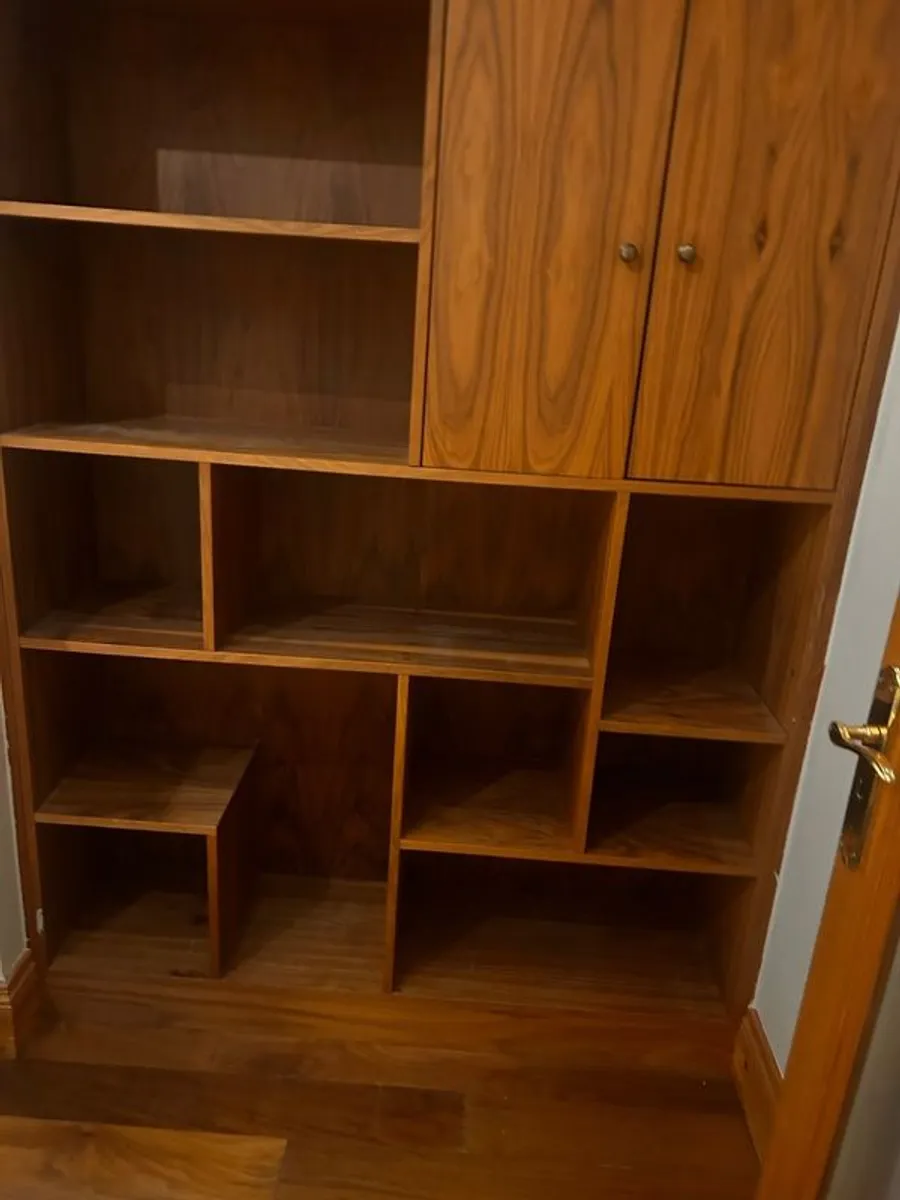 Book shelf - Image 4