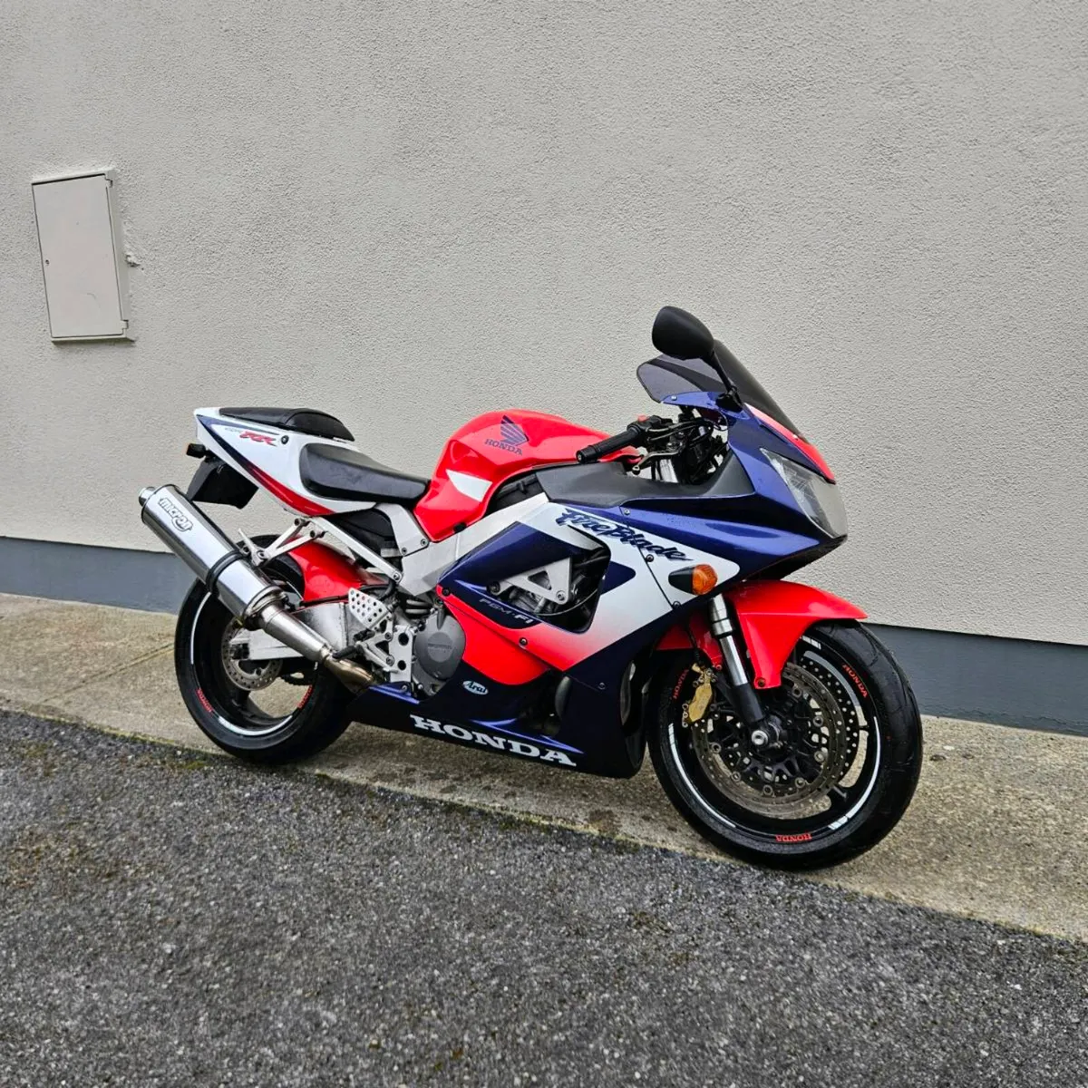 2001 honda fireblade 929rr - Image 2
