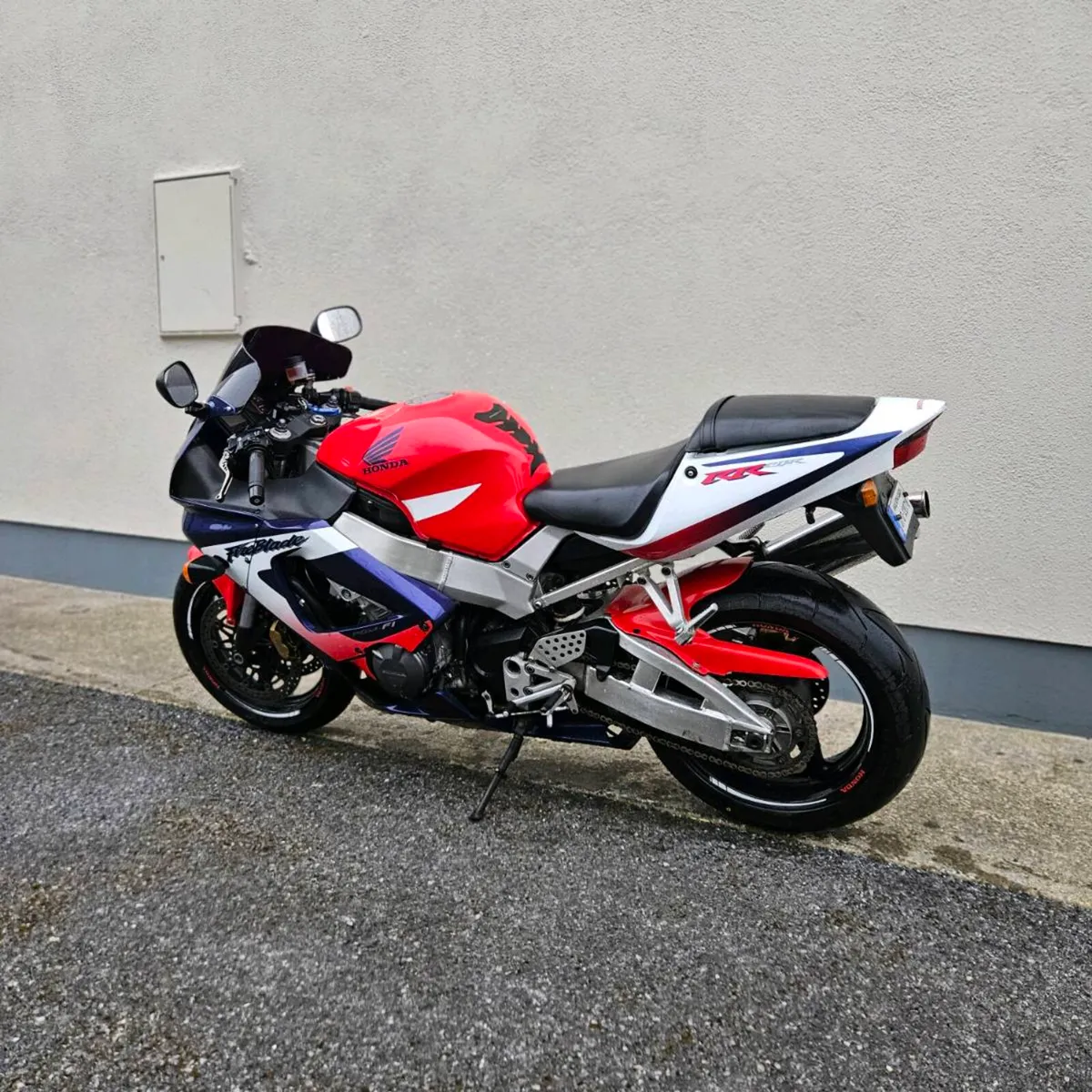 2001 honda fireblade 929rr - Image 4