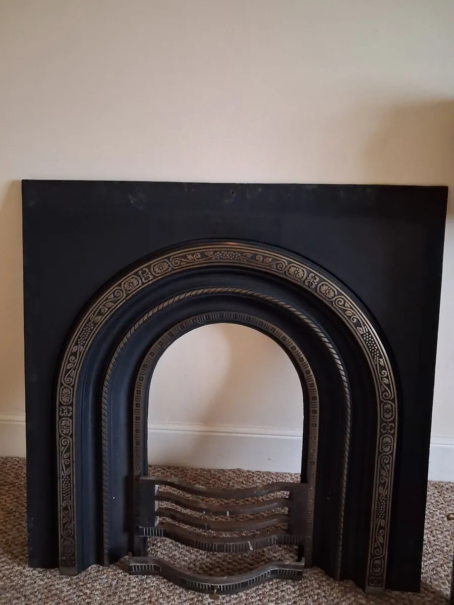 Fireplace  and Hearth. - Image 3