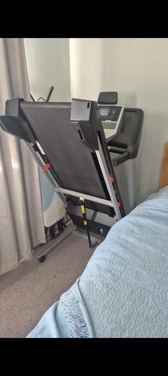 Treadmill - Image 2