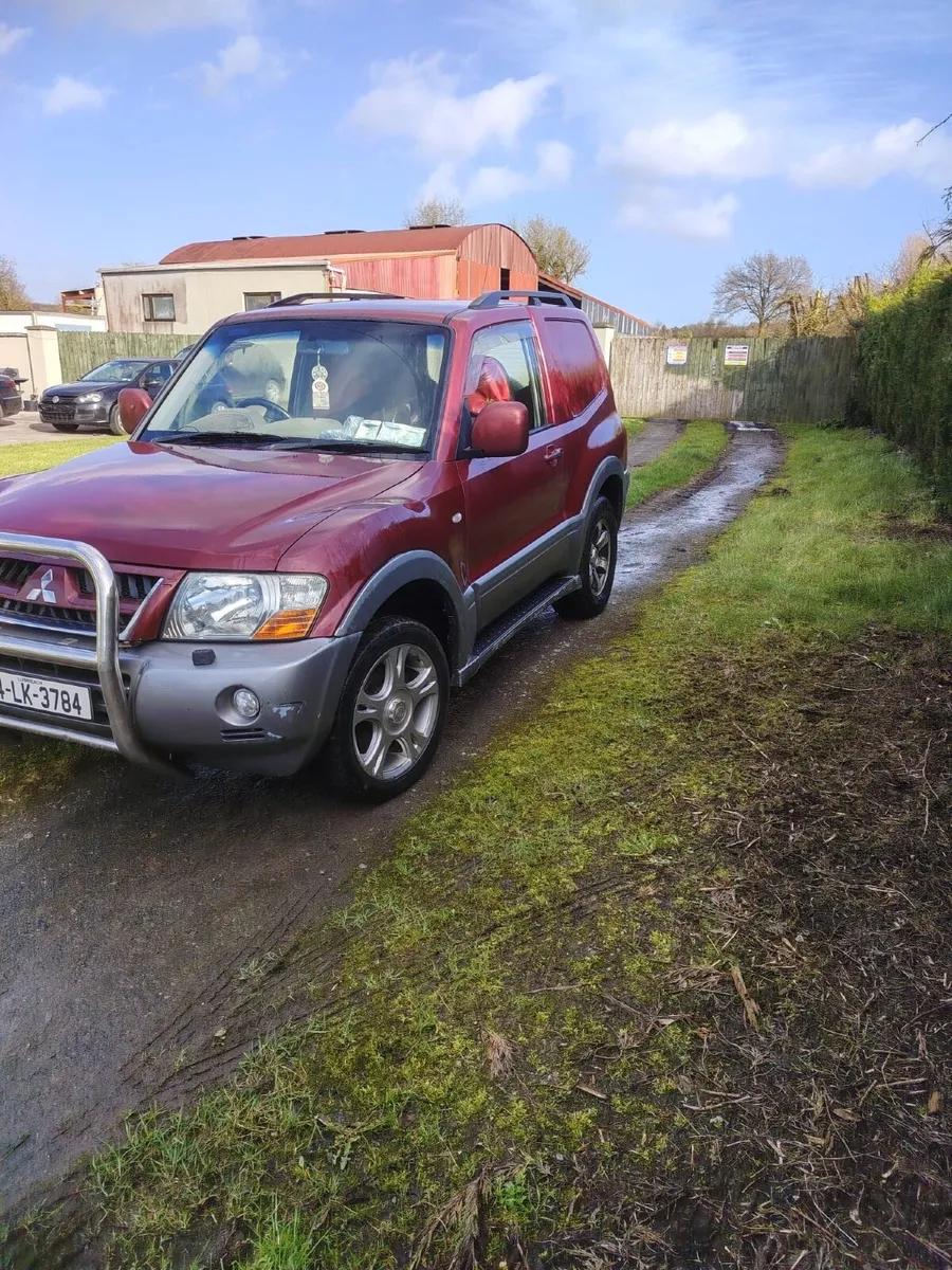 2004 Mitsubishi pajero 3.2 diesel no doe - Image 1