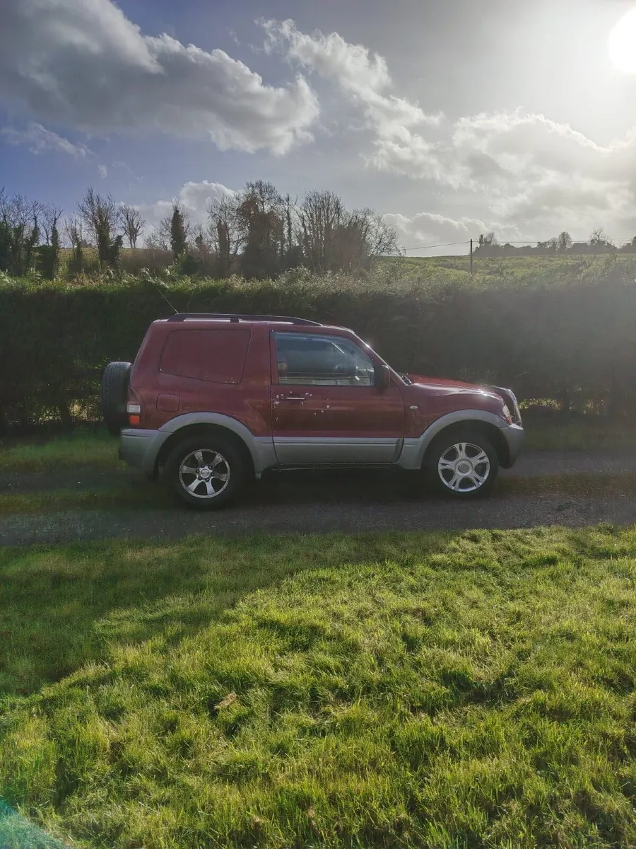 2004 Mitsubishi pajero 3.2 diesel no doe - Image 2