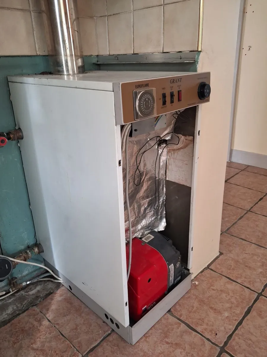 Oil boiler - Image 4