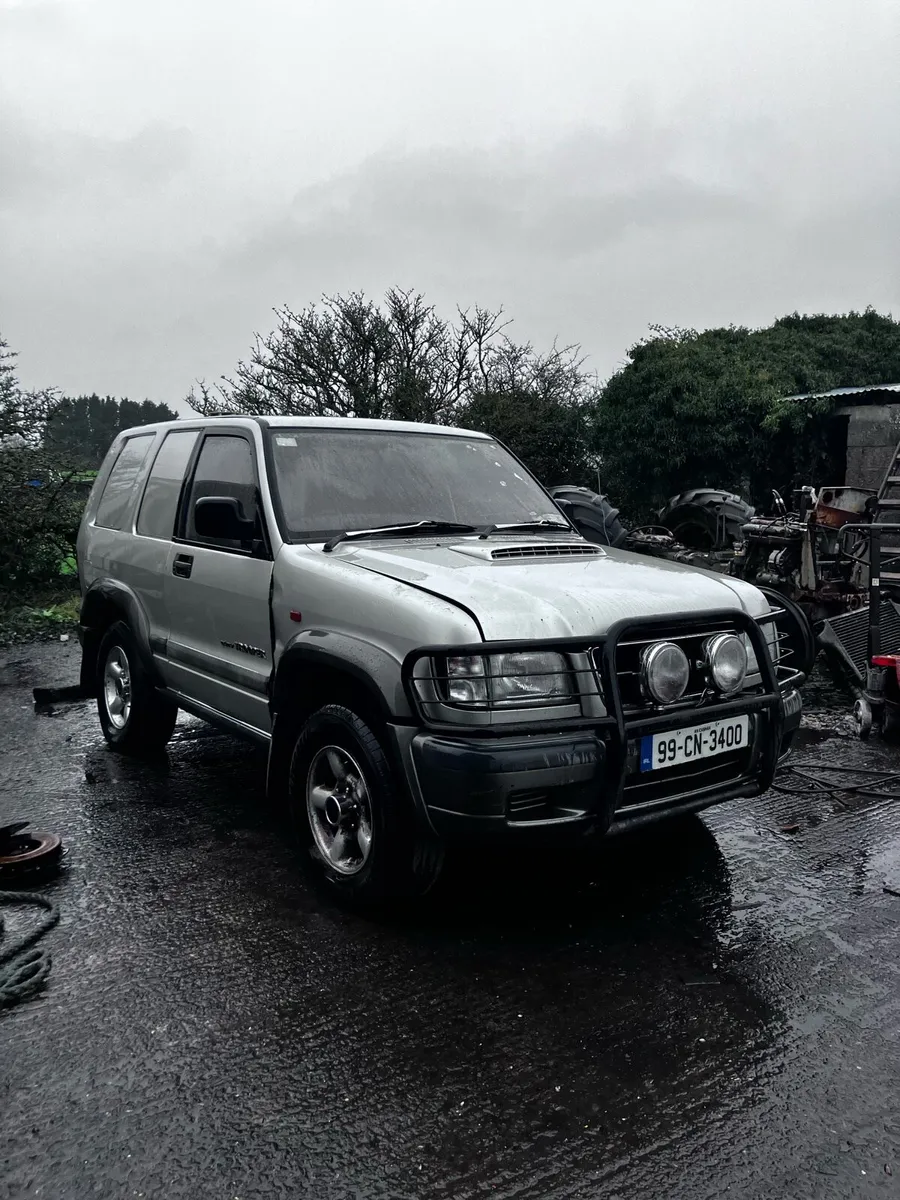 Izusu trooper - Image 1