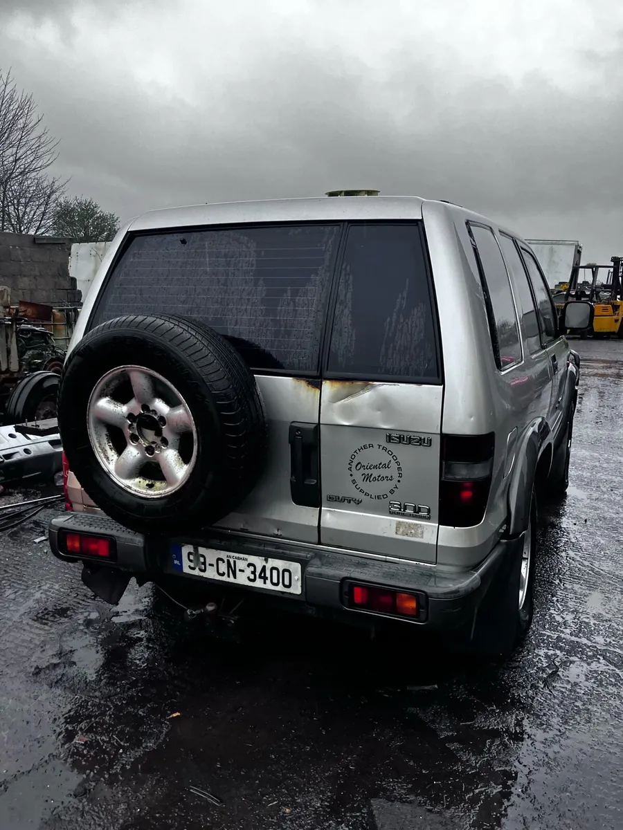 Izusu trooper - Image 3