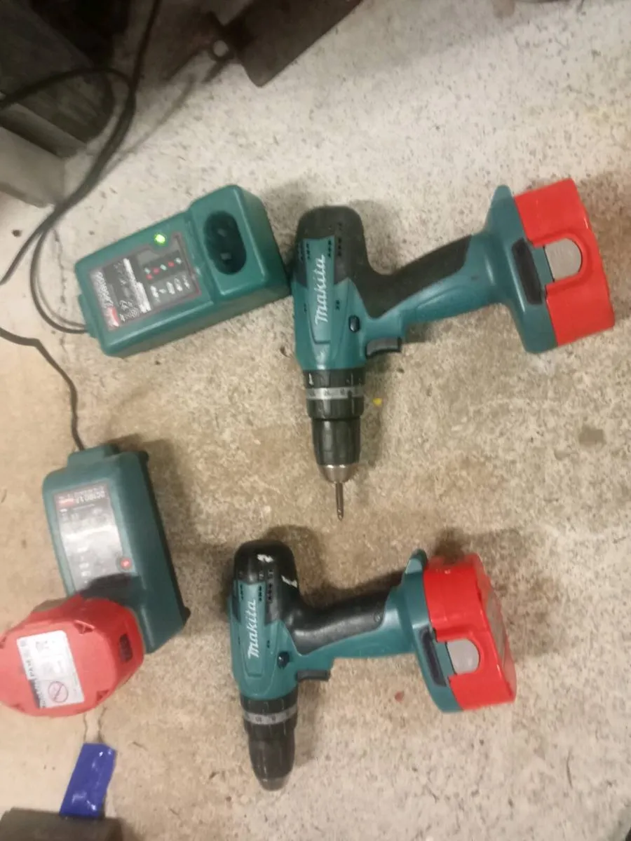 Two mikitta battery operated screw guns - Image 1