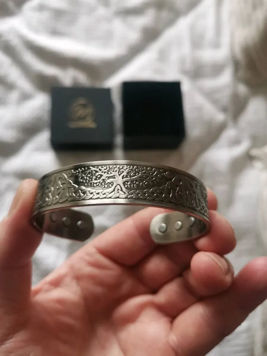 Men's Silver Magnetic Bracelet - Image 1