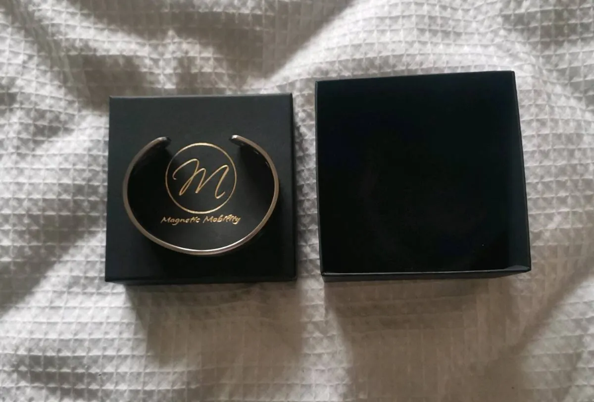 Men's Silver Magnetic Bracelet - Image 2