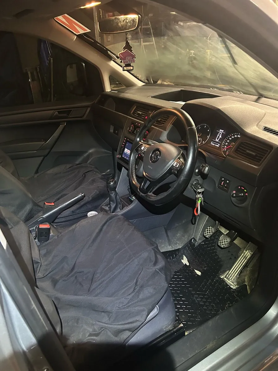 VW caddy high line 150 brake - Image 3