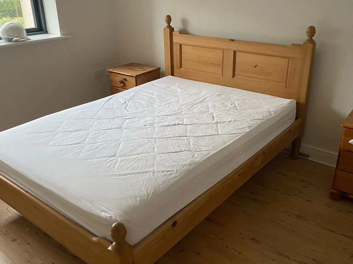 Double Bed - Image 2