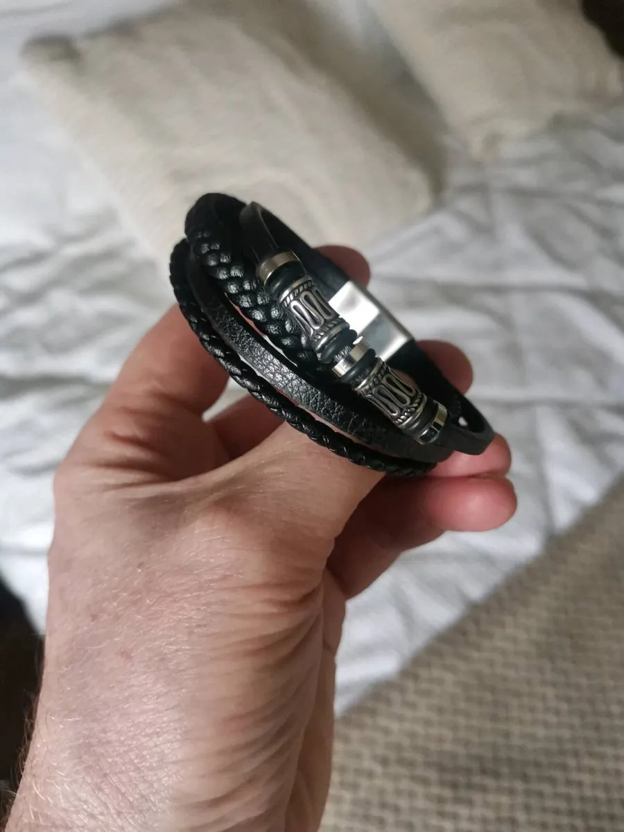 Men's Stylish Silver and Black Bracelet - Image 3