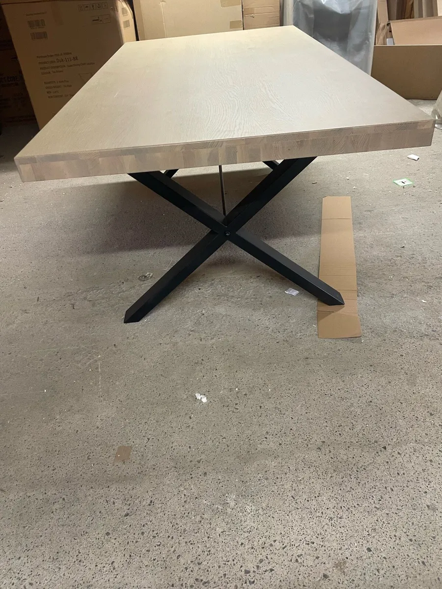 Never used  2.2m  solid oak table - Image 3