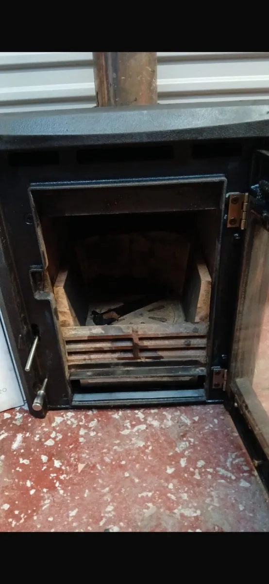Stove - Image 2