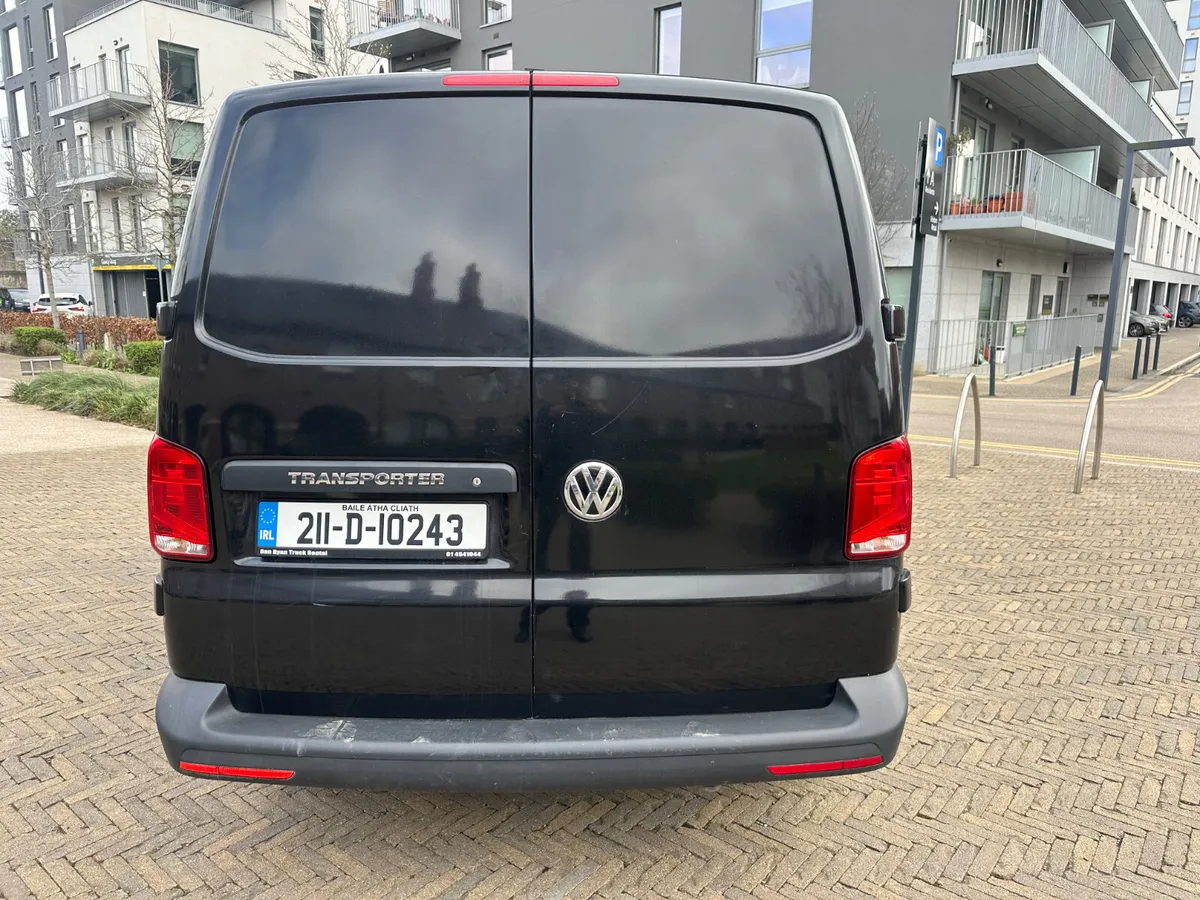 Volkswagen Transporter 2021 - Image 4