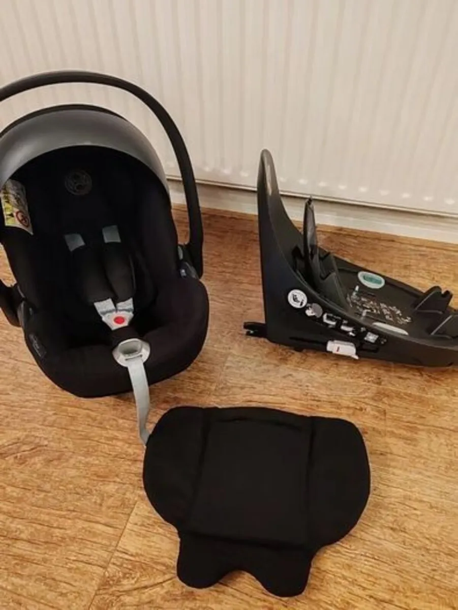 Cybex Cloud T i-Size Car Seat & Base Bundle - Image 3