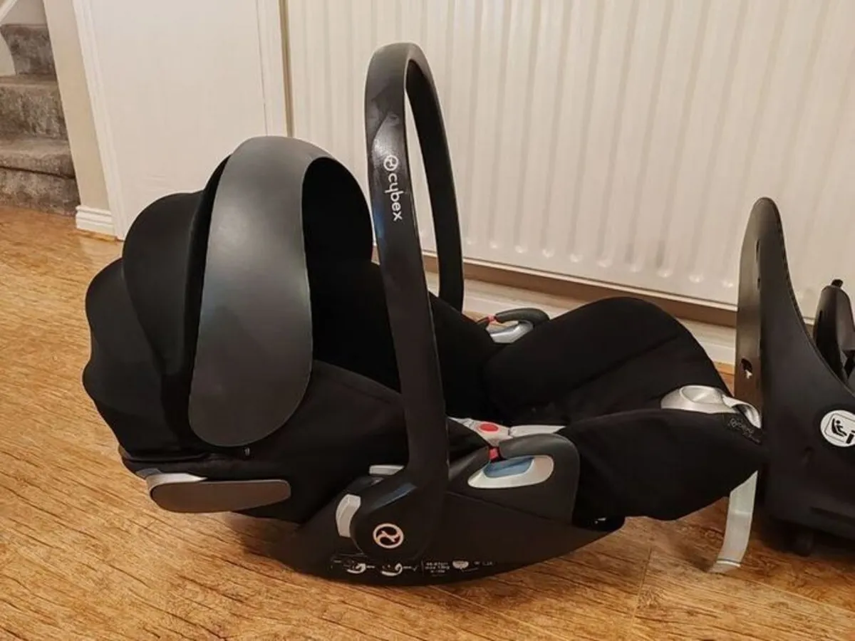 Cybex Cloud T i-Size Car Seat & Base Bundle - Image 4