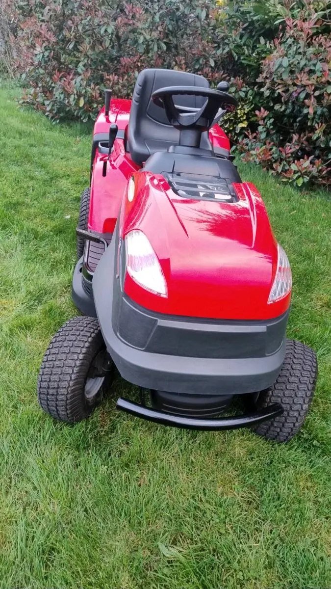 Castlegarden Ride on lawnmower - Image 2