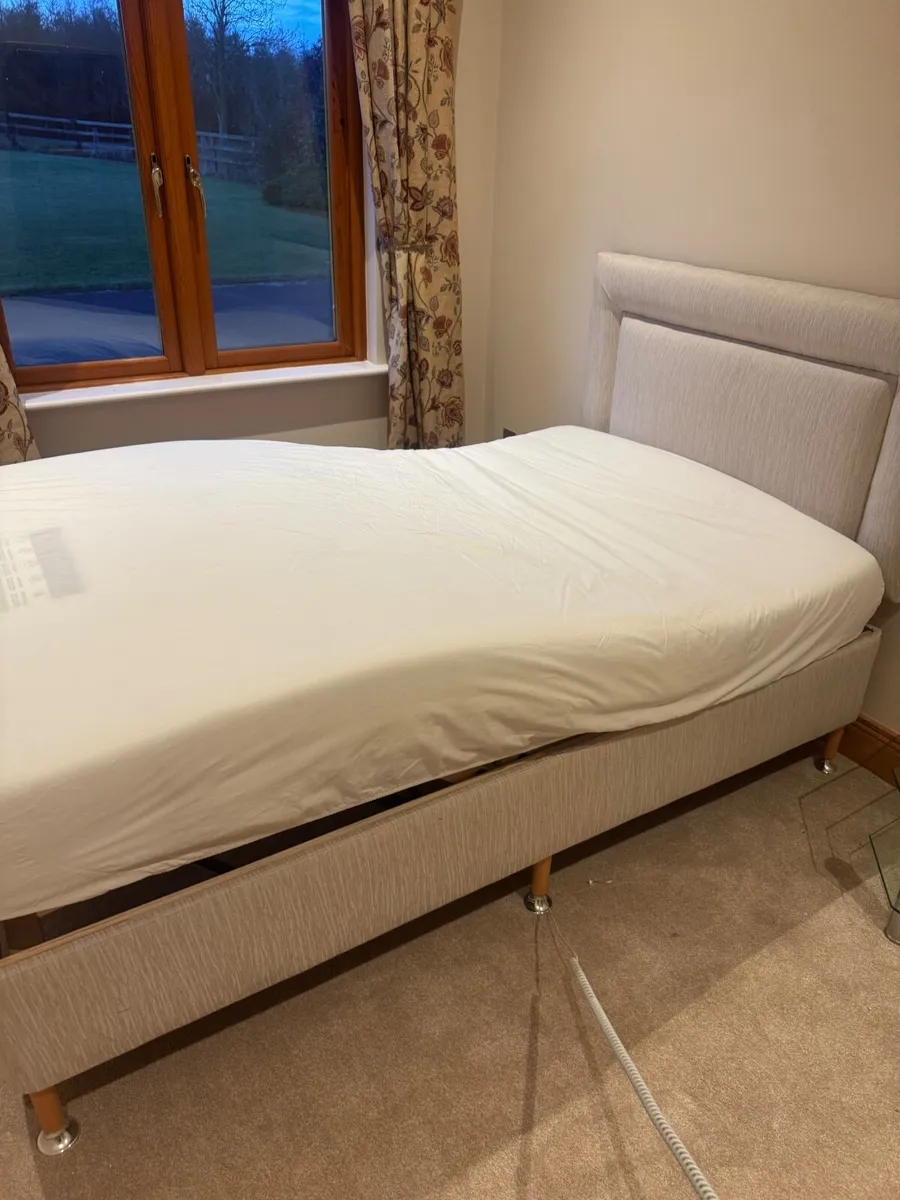 Electric adjustable bed - Image 2
