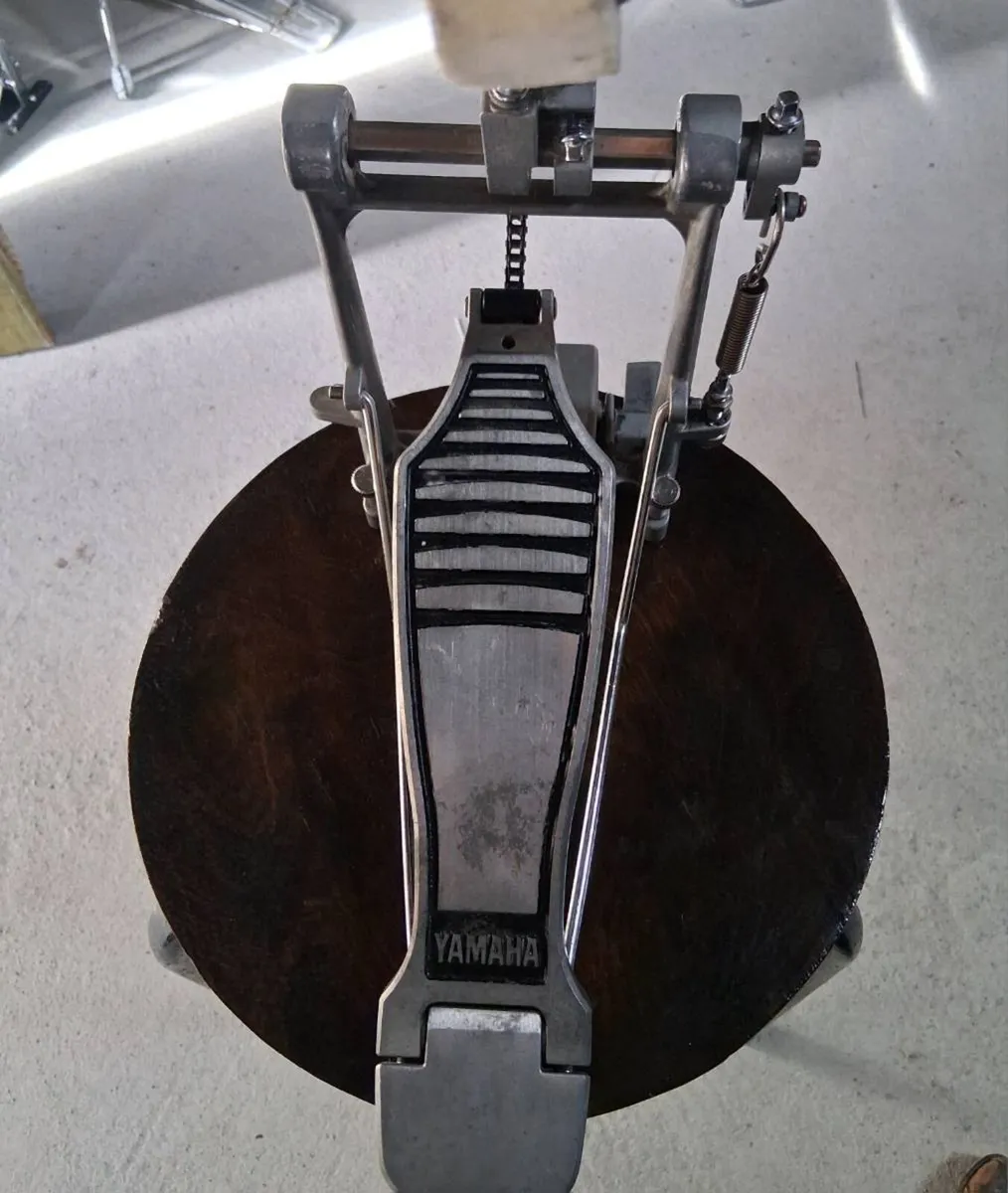 Yamaha bass drum pedal - Image 1