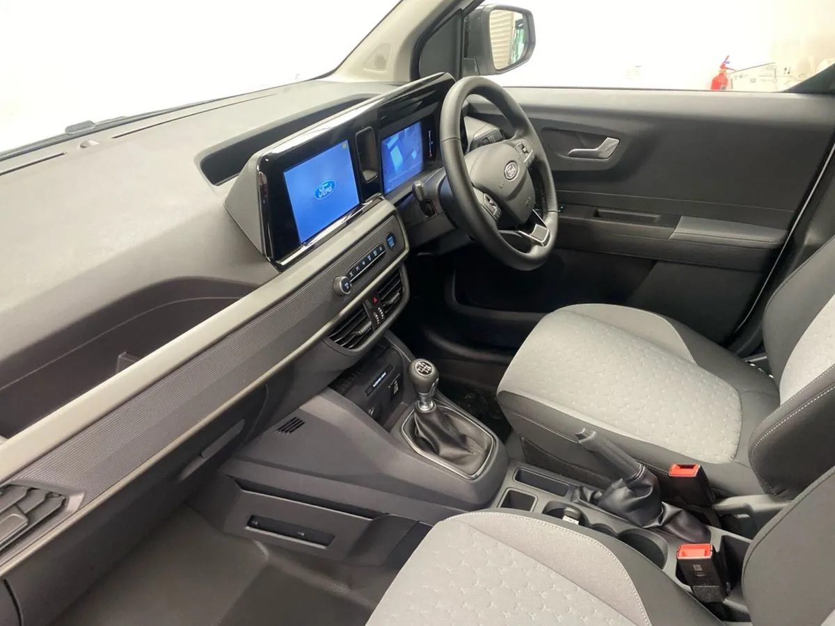 Ford Transit Courier Limited 1.5L EcoBlue 100PS - Image 3