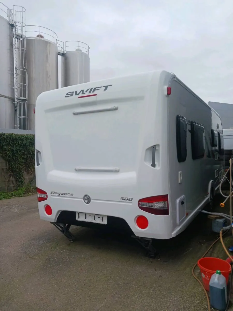 SWIFT 580 - Image 2